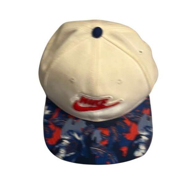 Nike pro kids hat, size one some dirt but good condition - Picture 1 of 3